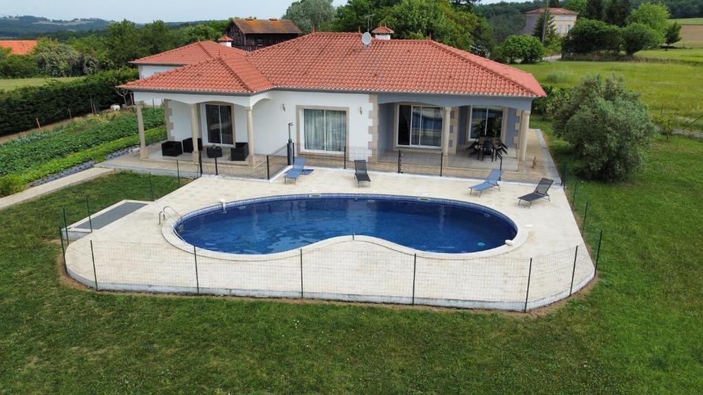 Villa avec piscine privée Route de Sainte Marthe, 47400 Varès