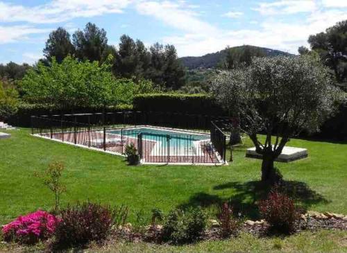 Villa avec piscine proche de la mer