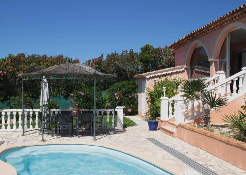 VILLA AVEC PISCINE-SAINT RAPHAEL AGAY