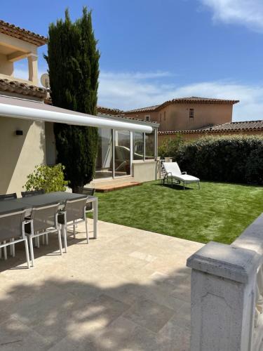 Villa avec piscine sur le golf