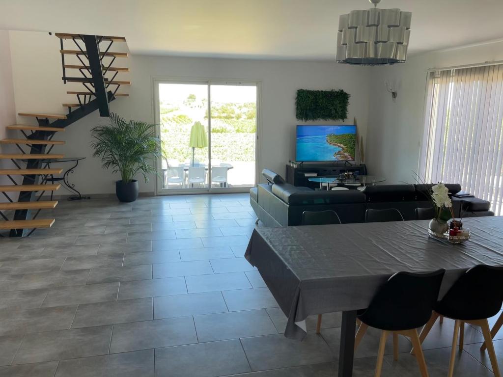 Villa Villa avec vue sur vignes à 15min des plages 25 Chemin Lou Gran Valat 34850 Pinet