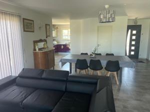 Villa avec vue sur vignes à 15min des plages