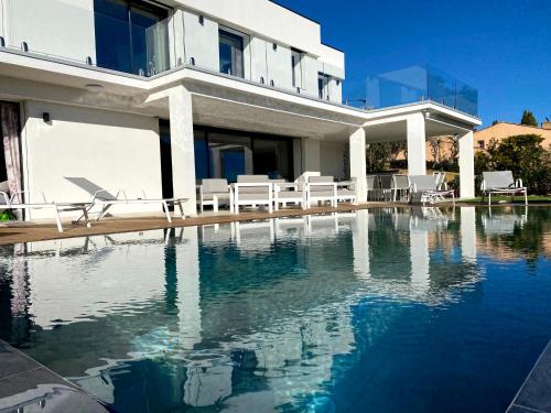 VILLA BLANCHE