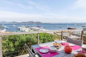 Villa Bord de Mer -Sea and Mountain Pleasure