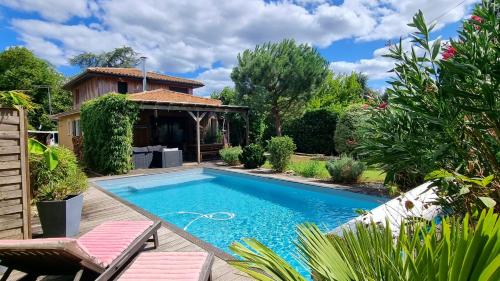 Villa Bordeaux, au coeur du vignoble près d'un lac, proche Bordeaux, Arcachon, Cap Ferret