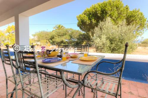 Villa Caramu - rustic 3 bedroom villa with private pool and great seaviews