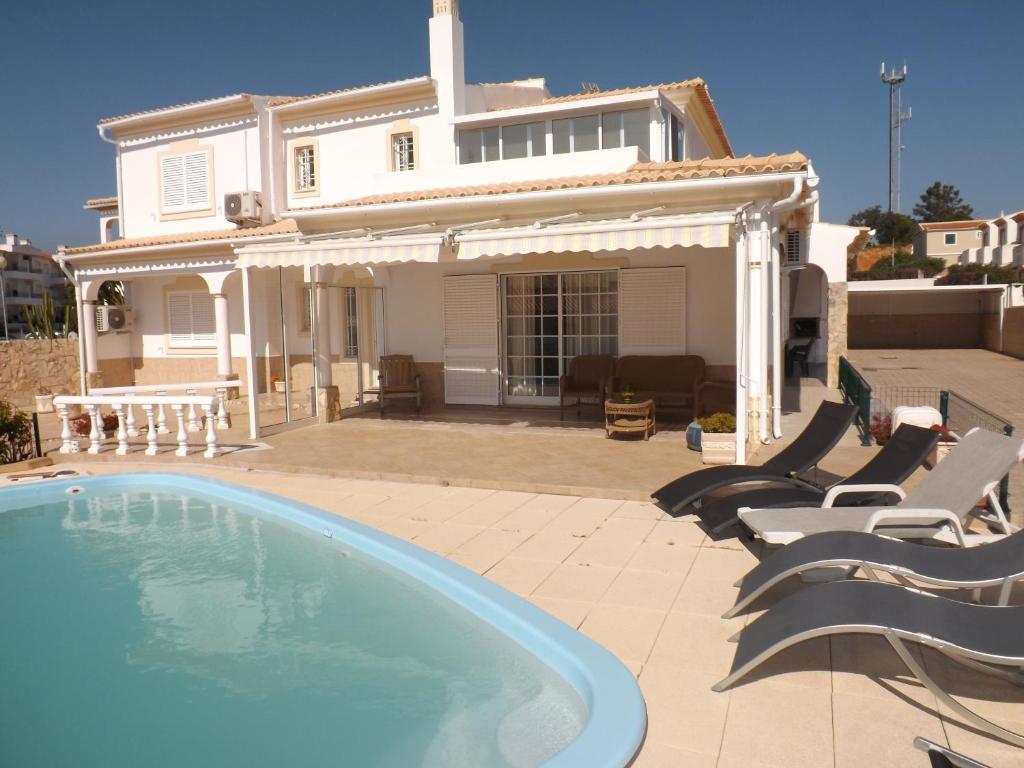 Villa Casanova Estrada das Acoteias, Urb Roja Pe, 8200-380 Albufeira