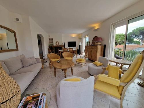 Villa Cavalaire-sur-Mer, 4 pièces, 8 personnes - FR-1-100-293