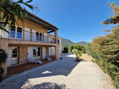 Villa Cavalaire-sur-Mer, 7 pièces, 12 personnes - FR-1-100-292