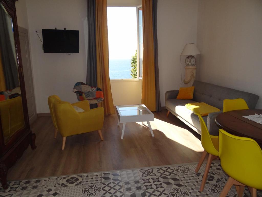 Villa Chauzon, 3 pièces, 6 personnes - FR-1-697-4 07120 Chauzon