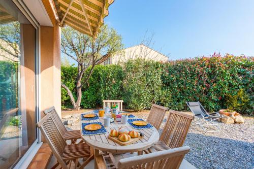 VILLA CLEMENTINIERS VI4266 By Riviera Holiday Home