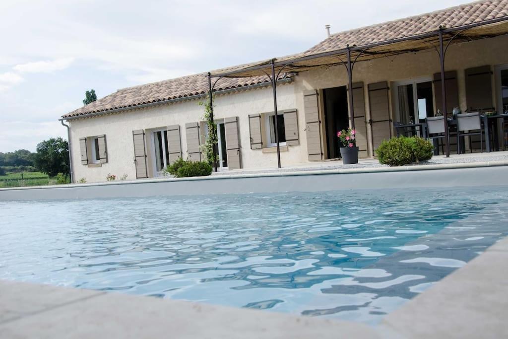 Villa climatisée avec piscine CHAUFFÉE au cœur du massif d'Uchaux , calme absolu ! Les Granges Blanches, 84430 Mondragon