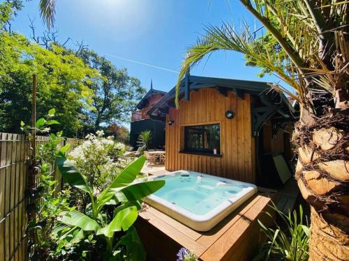 Villa coin de paradis avec piscine et jacuzzi 4 étoiles