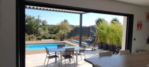 Villa Contemporaine avec Piscine