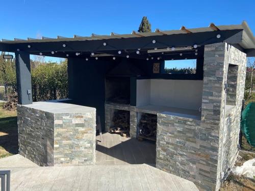Villa contemporaine située dans un quartier calme