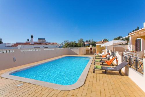 Villa Cor de Rosa by Villa Plus