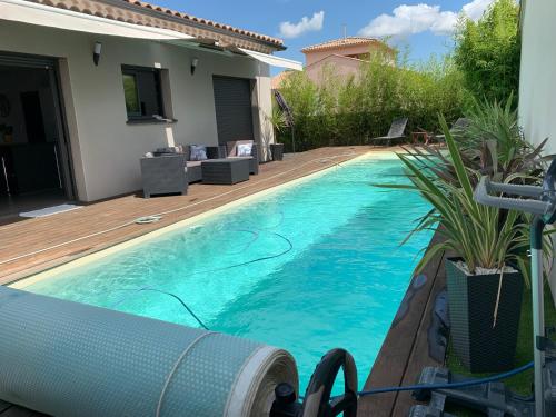 Villa Cosy avec piscine chauffée
