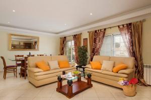 Villa Cubos by Villa Plus