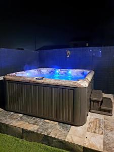 Villa d'exception - Piscine - Jacuzzi - à 20 min de la mer