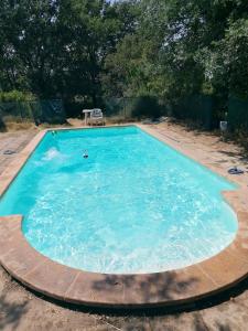 Villa de 2 chambres avec piscine privee jardin clos et wifi a Bras d'Asse