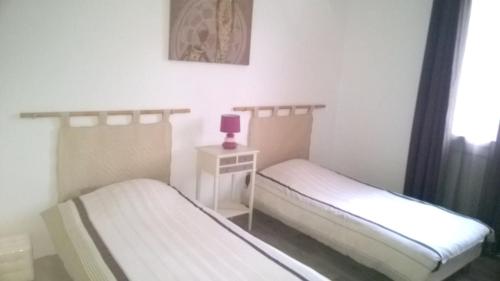 Villa de 2 chambres avec piscine privee jardin clos et wifi a Peypin d'Aigues