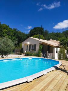 Villa Villa de 2 chambres avec piscine privee jardin clos et wifi a Peypin d'Aigues 31 Chemin des Exibières 84240 Peypin-dʼAigues Provence-Alpes-Côte d\'Azur