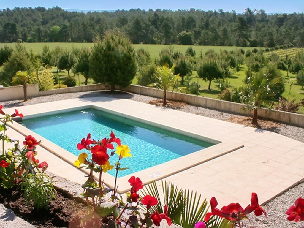 Villa Villa de 2 chambres avec piscine privee jardin et wifi a Mormoiron 1220 Route de Sainte Croix 84570 Mormoiron