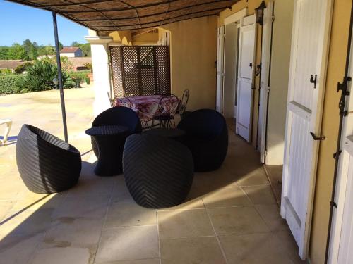 Villa de 2 chambres avec piscine privee sauna et jardin clos a Tourrettes