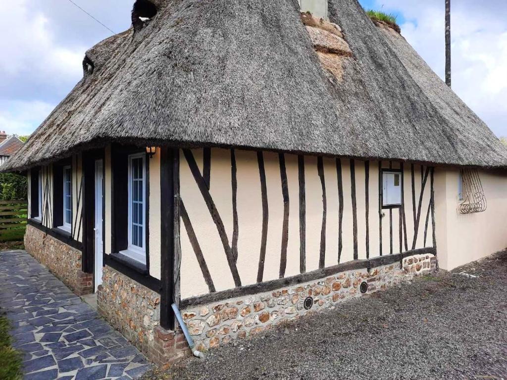 Villa de 2 chambres avec piscine privee sauna et terrasse amenagee a Folleville 11 La Mare Cocagne Normandie, Eure, 27230 Folleville