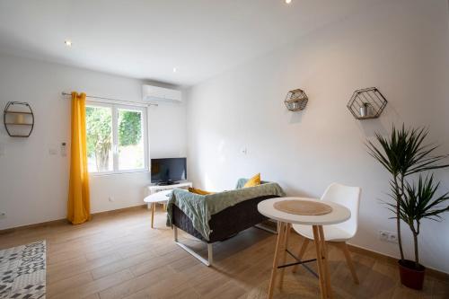 Villa de 200 m2 avec piscine proche du centre-ville