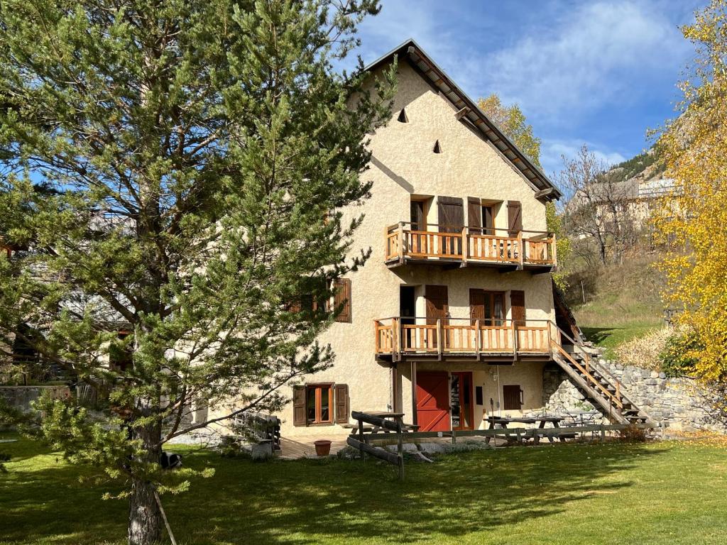 Villa de 200 m2 limite biarritz , quartier docks de la negresse 64200 Arcangues