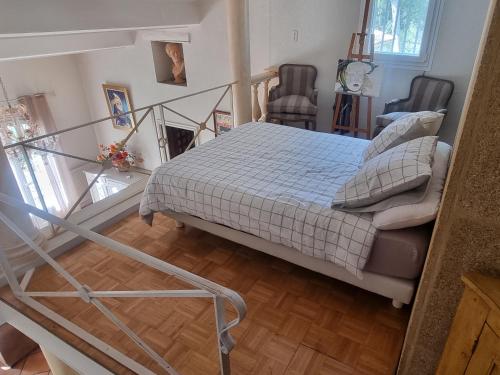 Villa de 240 m2 au calme avec piscine