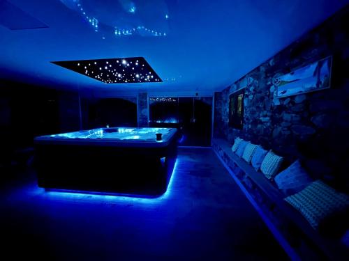 Villa de 3 chambres avec jacuzzi jardin clos et wifi a Santo Pietro di Tenda