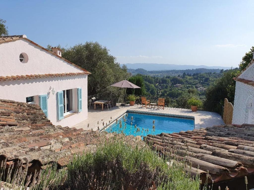 Villa de 3 chambres avec piscine privee jacuzzi et jardin clos a Lussana