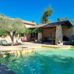 Villa Villa de 3 chambres avec piscine privee jacuzzi et jardin clos a Lussana Hameau de Rossière 30580 Lussan Languedoc-Roussillon