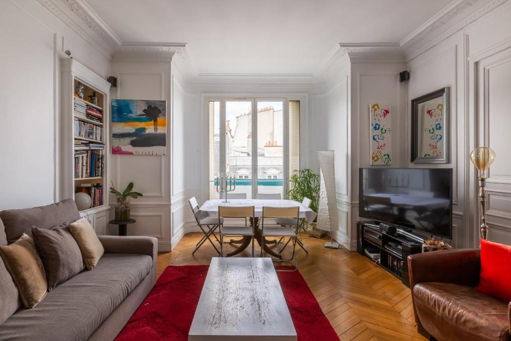 Villa de 3 chambres avec piscine privee jardin amenage et wifi a La Tour d'Aigues 84240 La Tour-dʼAigues