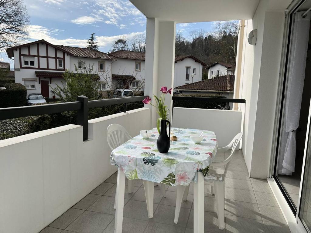Villa de 3 chambres avec piscine privee jardin clos et wifi a Arsac 33460 Arsac