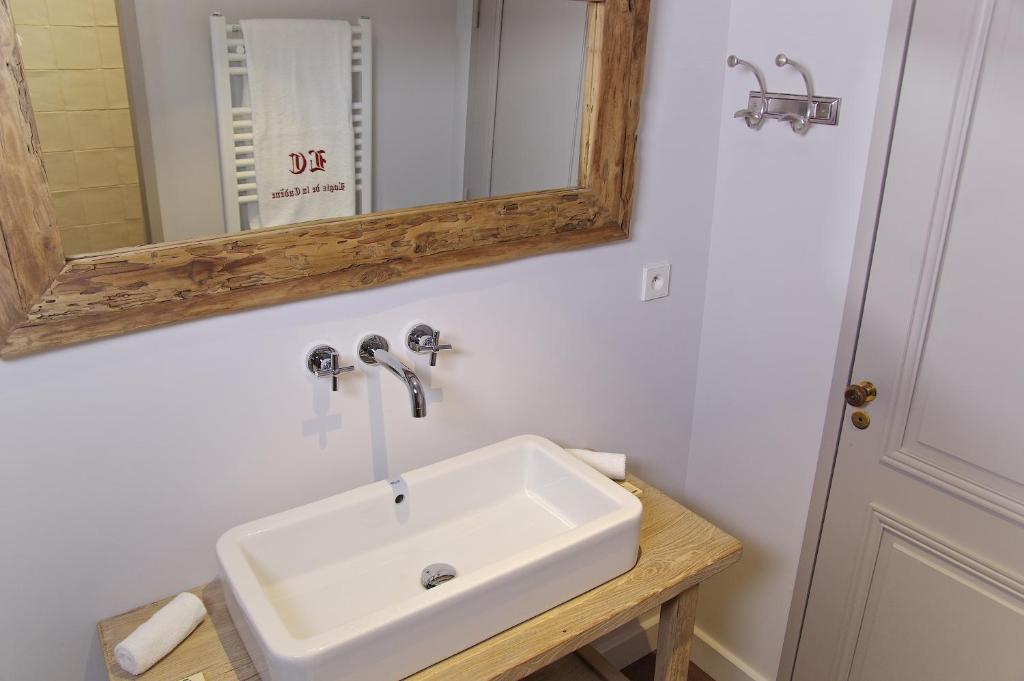 Villa de 3 chambres avec piscine privee jardin clos et wifi a Lioux