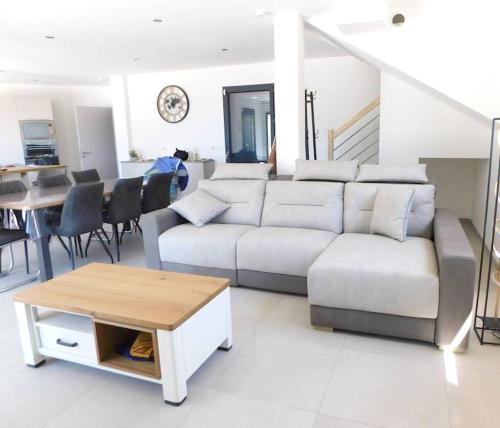 Villa de 3 chambres avec piscine privee jardin clos et wifi a Marseillan a 4 km de la plage