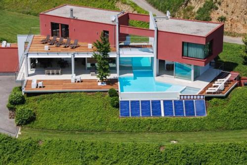 Villa de 4 chambres avec piscine privee jacuzzi et jardin amenage a Saint Desirat