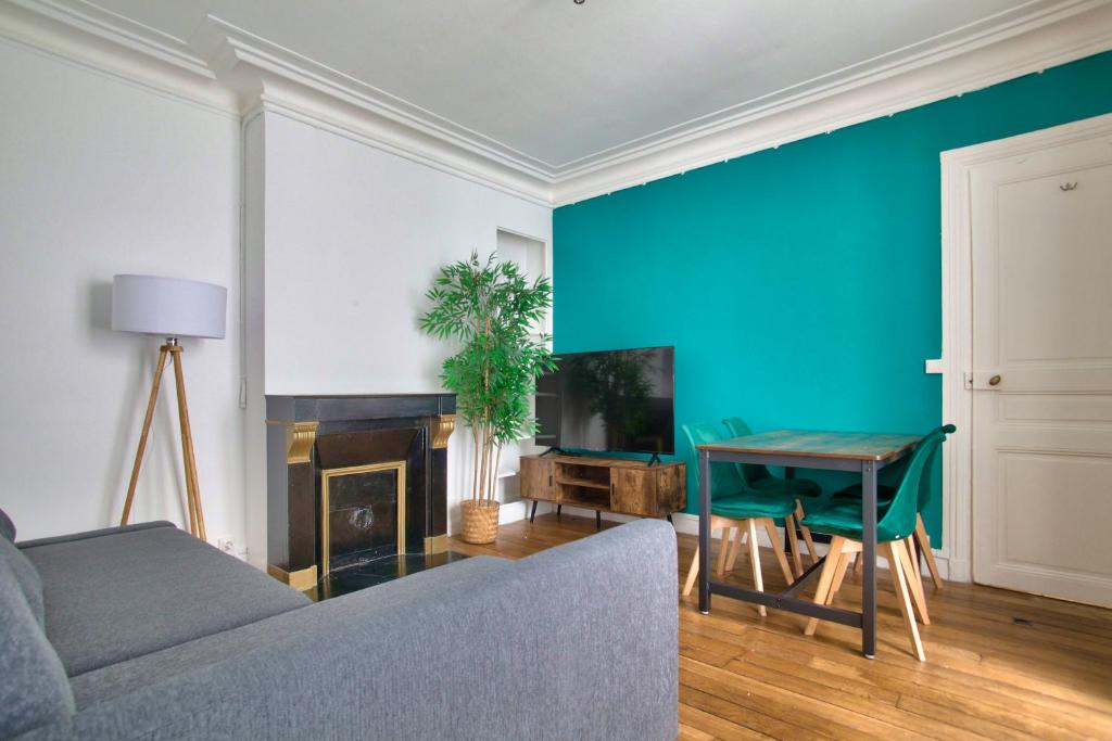 Villa de 4 chambres avec piscine privee jacuzzi et jardin clos a Noe
