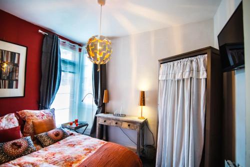 Villa de 4 chambres avec piscine privee jacuzzi et jardin clos a Noe