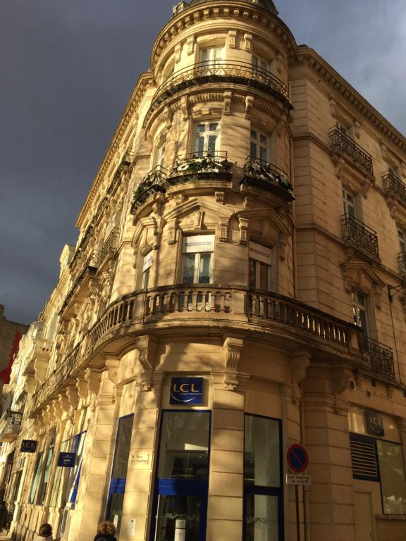 Villa de 4 chambres avec piscine privee jardin amenage et wifi a Leobard 46300 Léobard