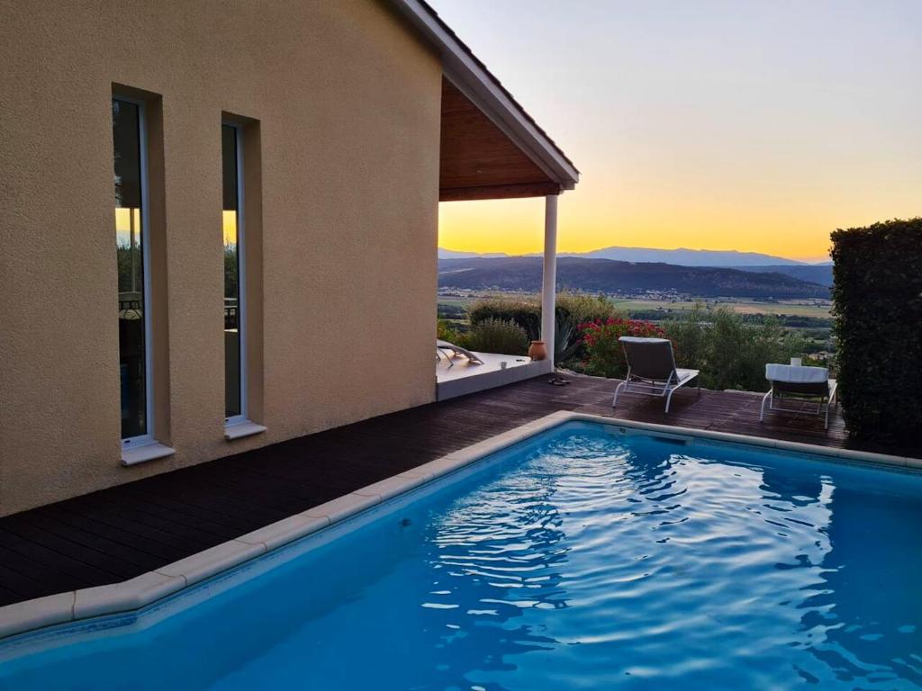 Villa de 4 chambres avec piscine privee jardin amenage et wifi a Villeneuve 755 Chemin des Oliviers Alpes-de-Haute-Provence, Provence-Alpes-Côte d'Azur, 04180 Villeneuve