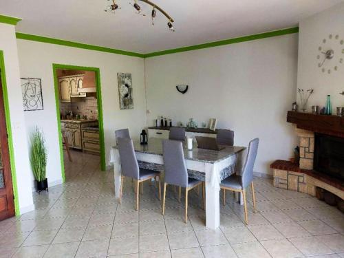 Villa de 4 chambres avec piscine privee jardin clos et wifi a Saint Nazaire