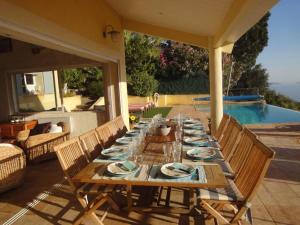 Villa Villa de 4 chambres avec vue sur la mer piscine privee et jardin clos a Rayol Canadel sur Mer a 2 km de la plage 21 Corniche de Geneve 83820 Rayol-Canadel-sur-Mer Provence-Alpes-Côte d\'Azur