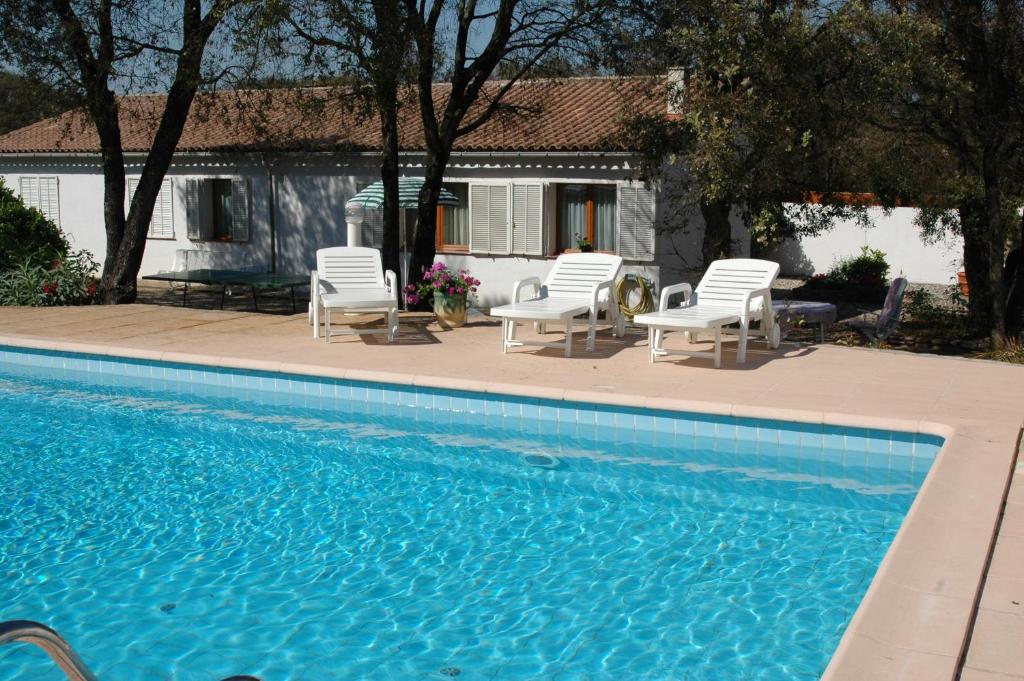 Villa de 4 chambres avec vue sur le lac piscine privee et jardin amenage a Saint Pierre des Tripiers 48150 Saint-Pierre-des-Tripiers