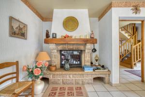 Villa de 4 chambres avec vue sur le lac piscine privee et jardin amenage a Saint Pierre des Tripiers