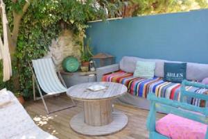 Villa de 5 chambres avec piscine privee jardin clos et wifi a Arles