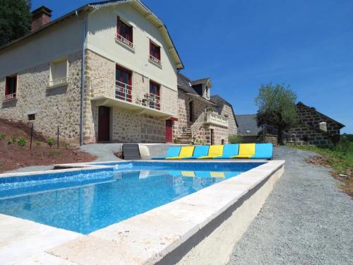 Villa de 5 chambres avec piscine privee sauna et jardin clos a Vars sur Roseix